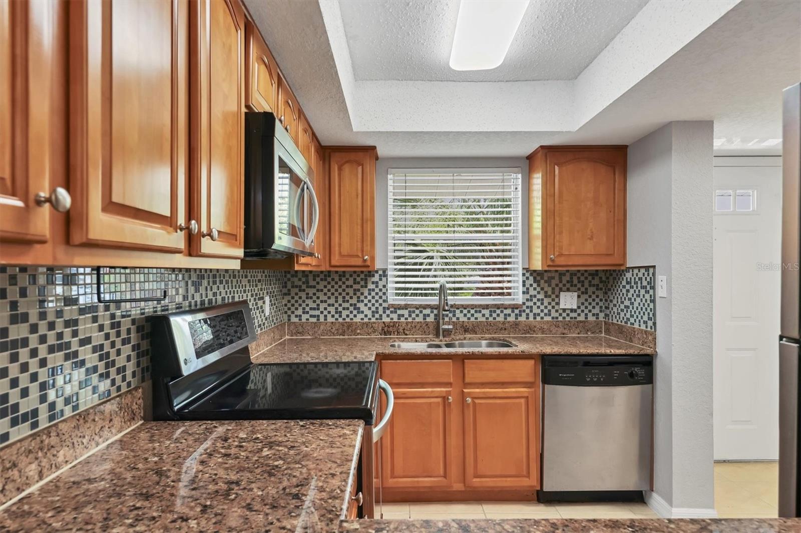 Image 12 of 41 For 924 La Costa Circle 4