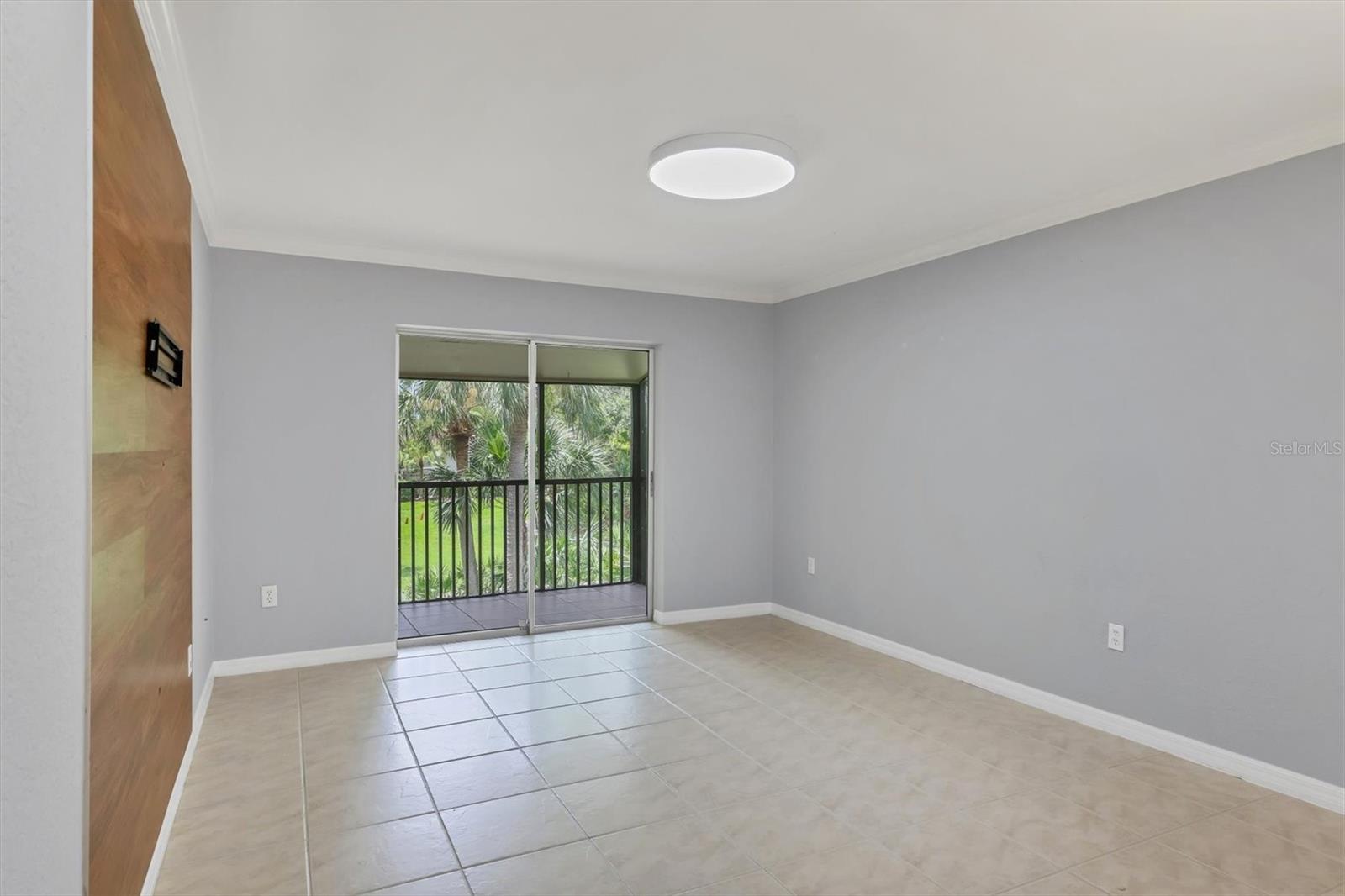 Image 6 of 41 For 924 La Costa Circle 4