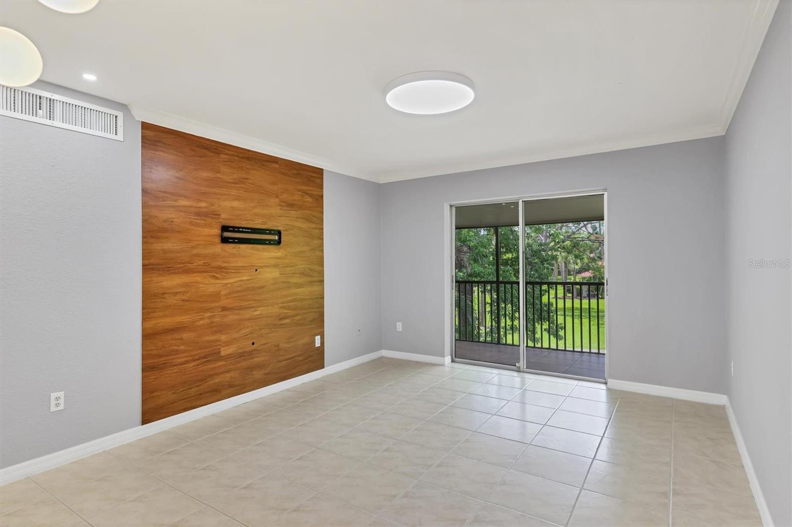 Image 7 of 41 For 924 La Costa Circle 4