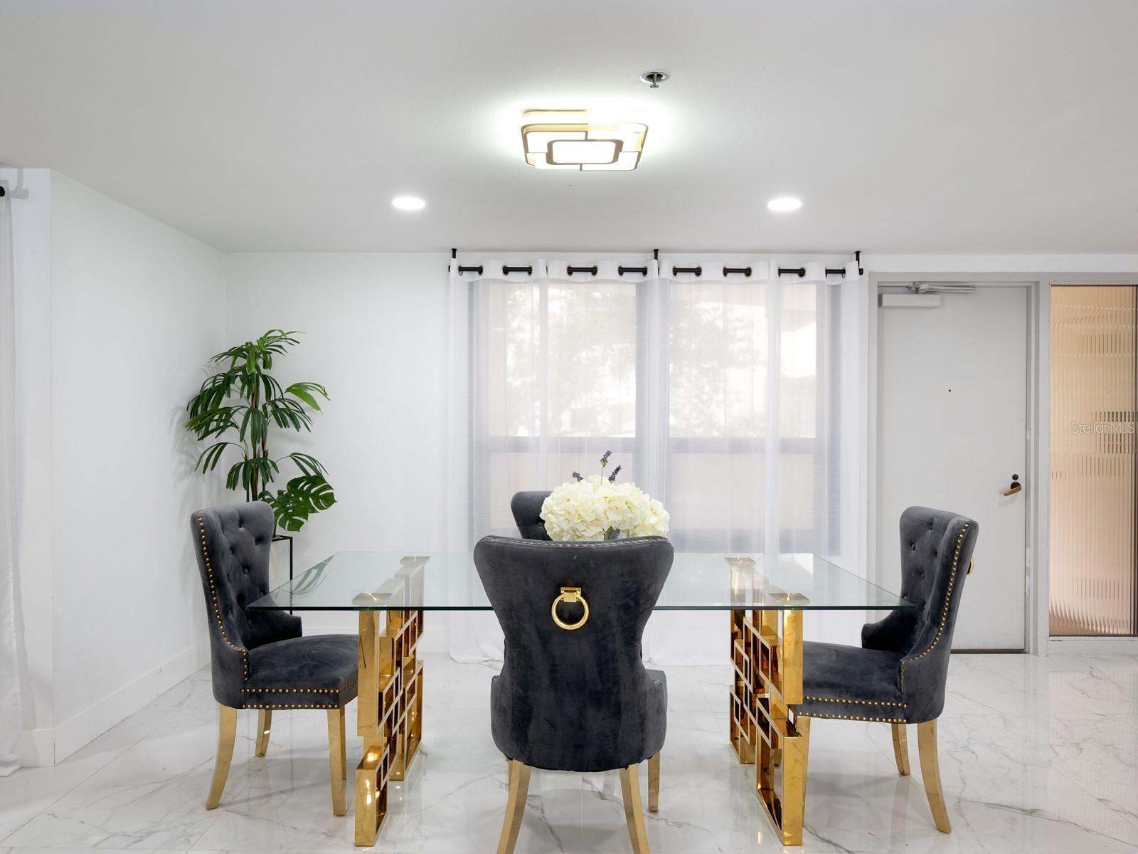 Image 11 of 93 For 1255 Gulfstream Avenue 402