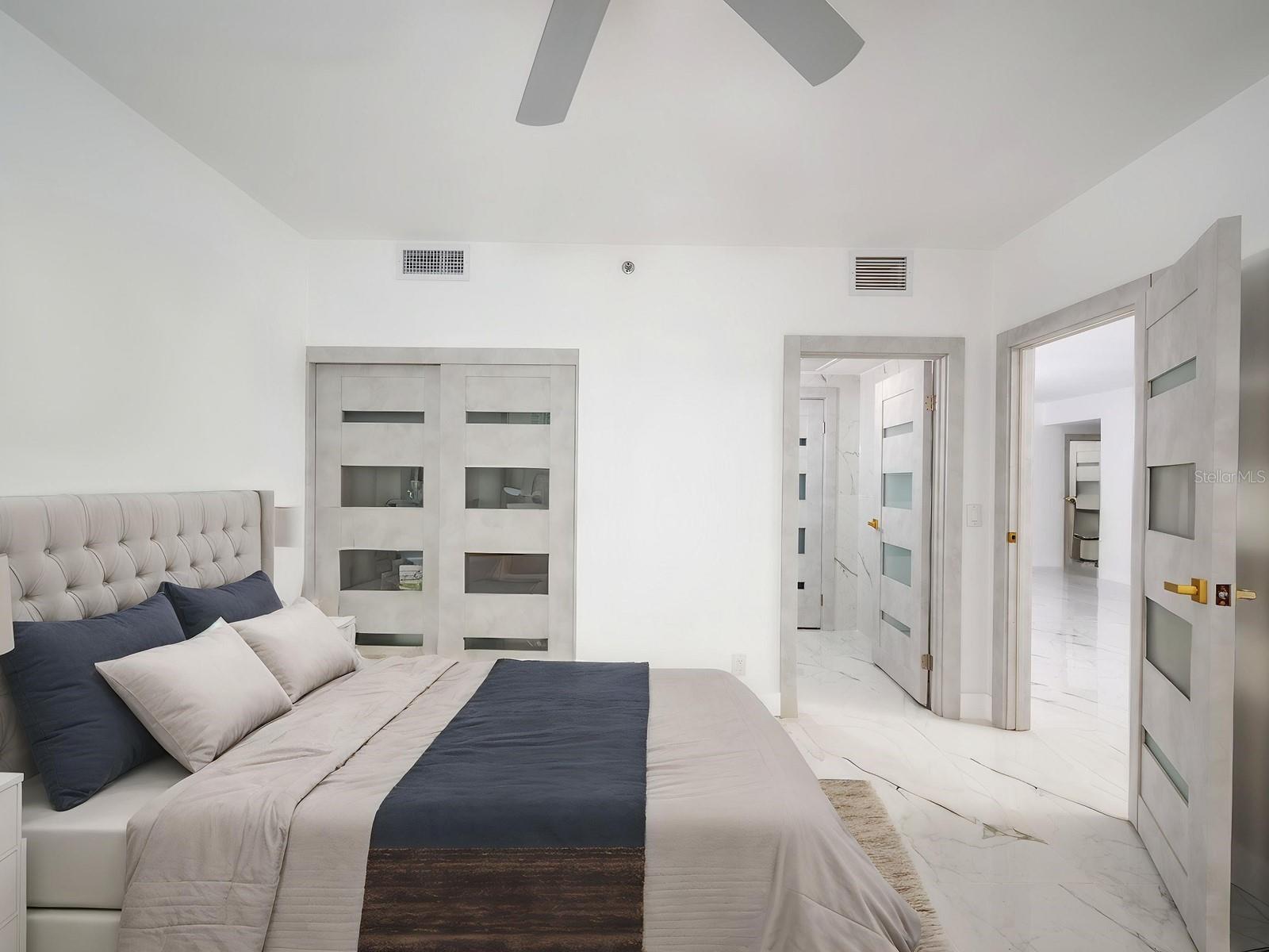 Image 17 of 93 For 1255 Gulfstream Avenue 402