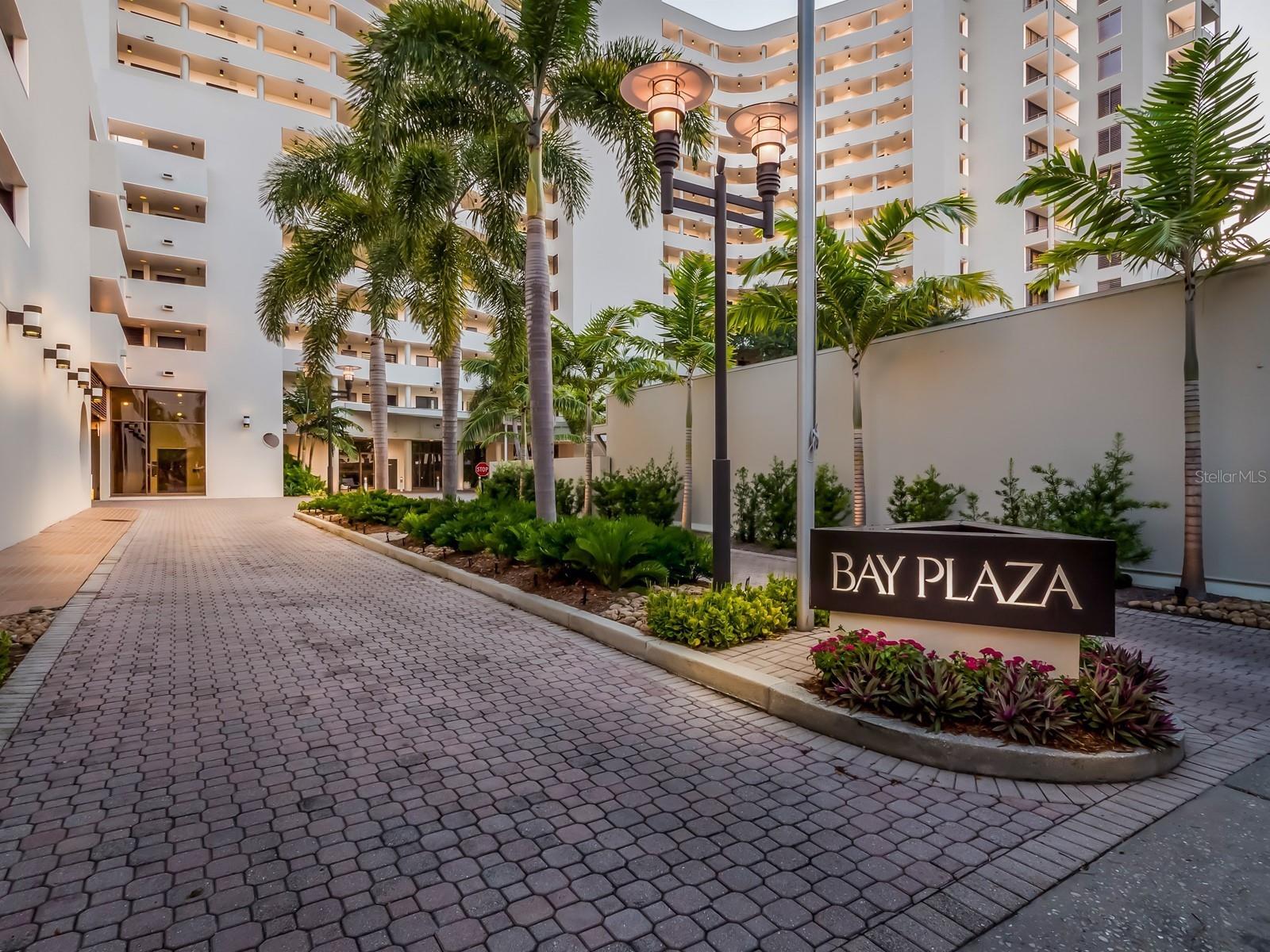 Image 34 of 93 For 1255 Gulfstream Avenue 402
