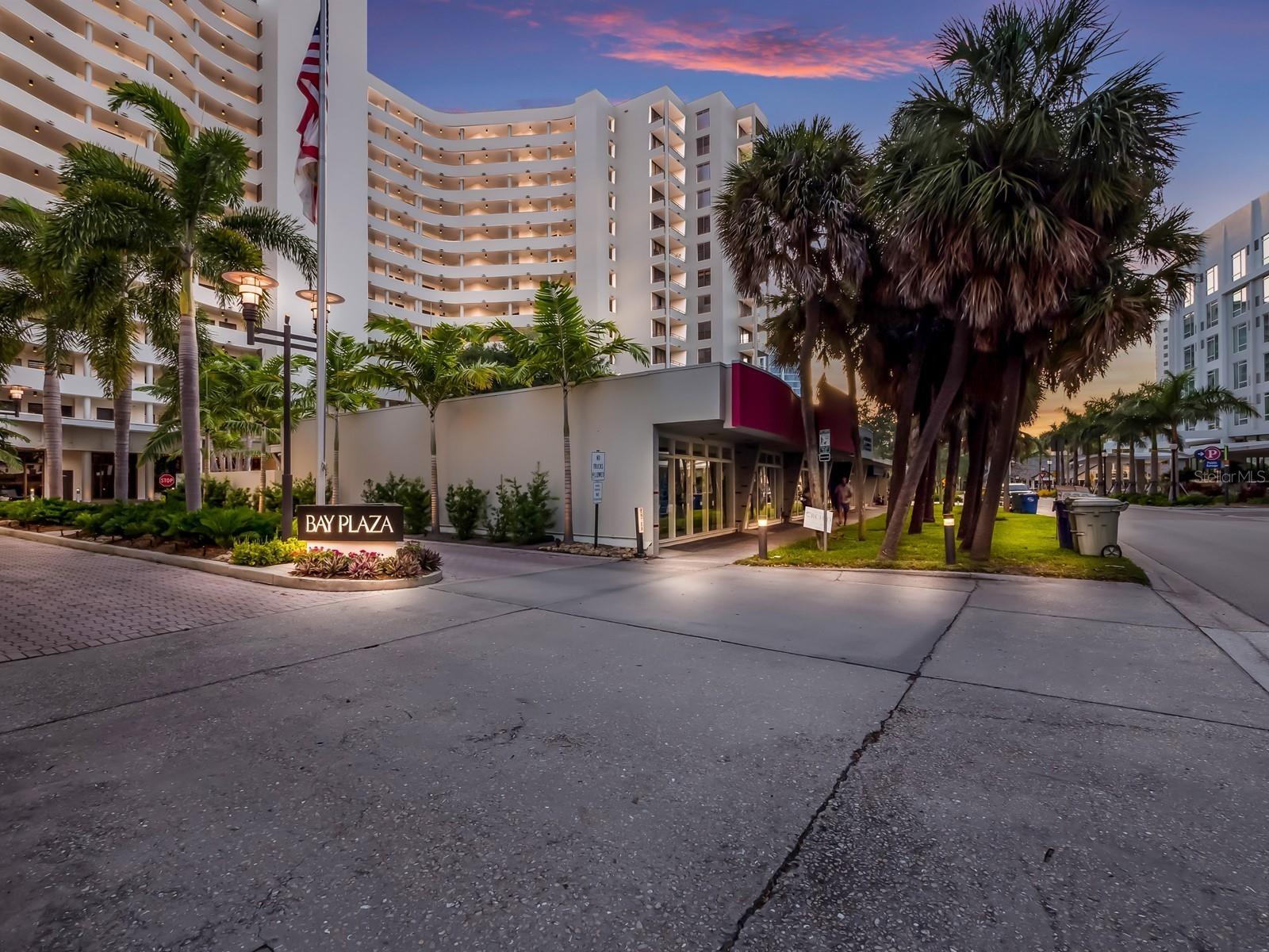 Image 35 of 93 For 1255 Gulfstream Avenue 402
