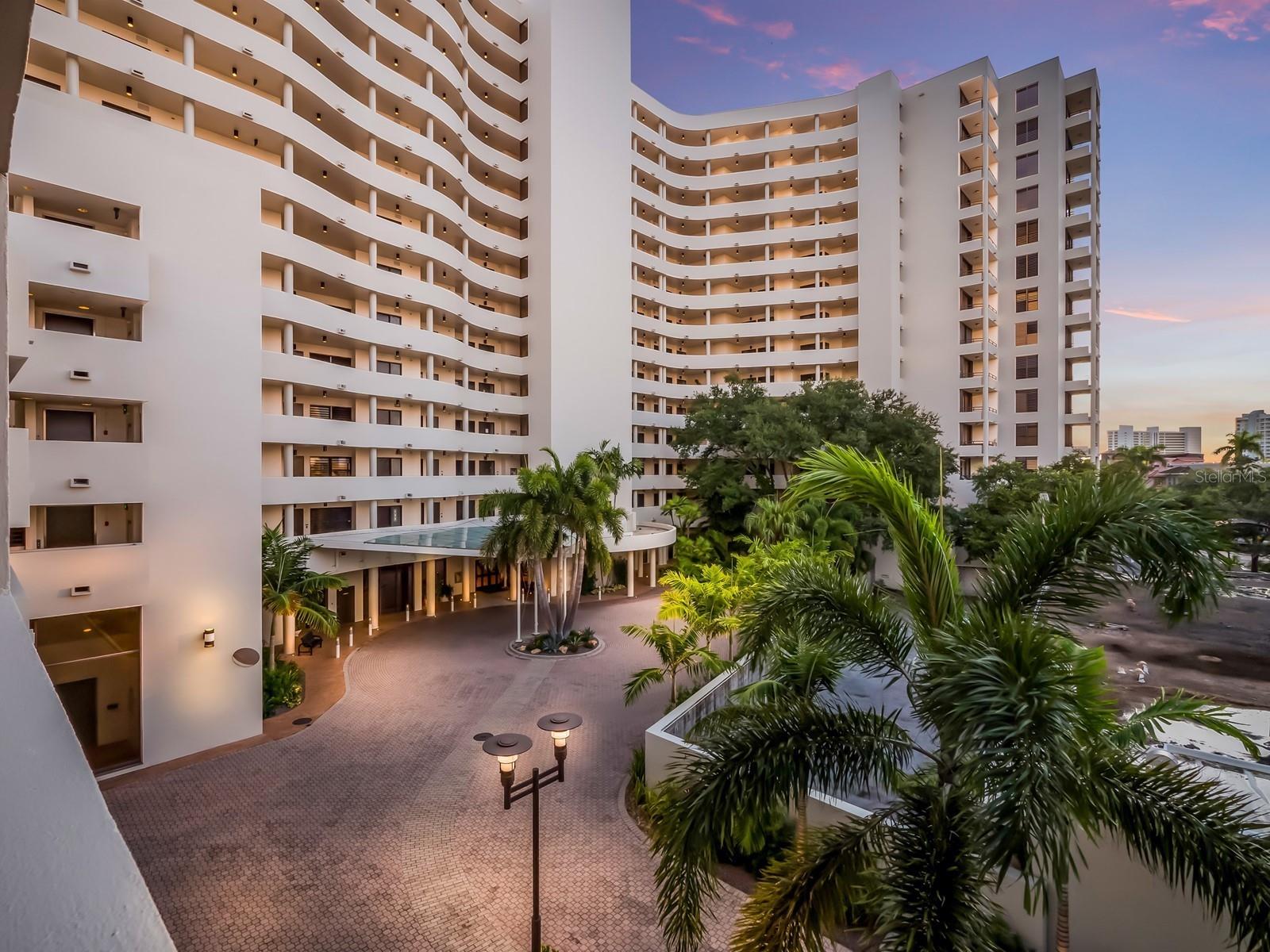 Image 36 of 93 For 1255 Gulfstream Avenue 402