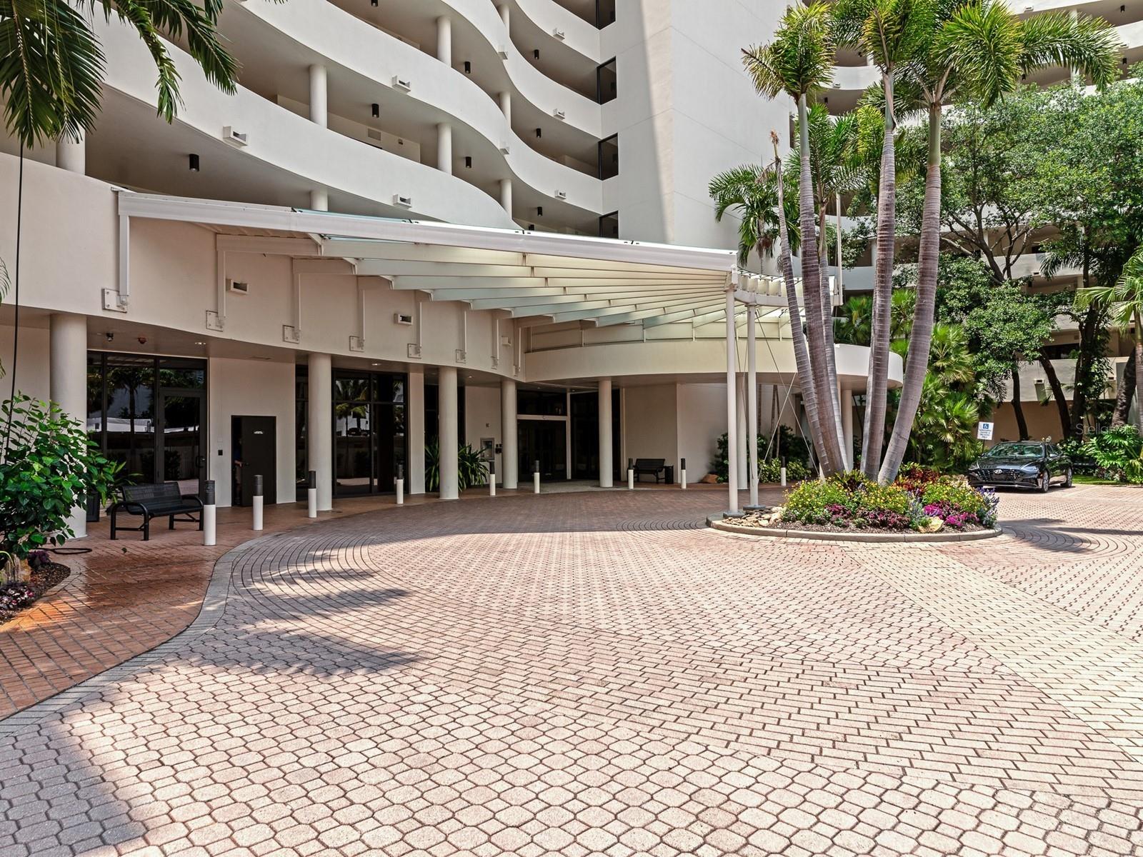 Image 45 of 93 For 1255 Gulfstream Avenue 402
