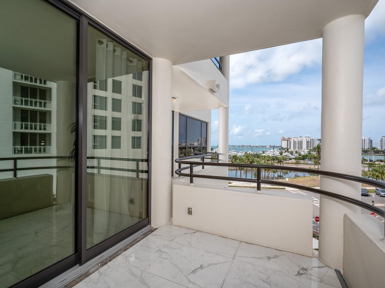 Image 6 of 93 For 1255 Gulfstream Avenue 402
