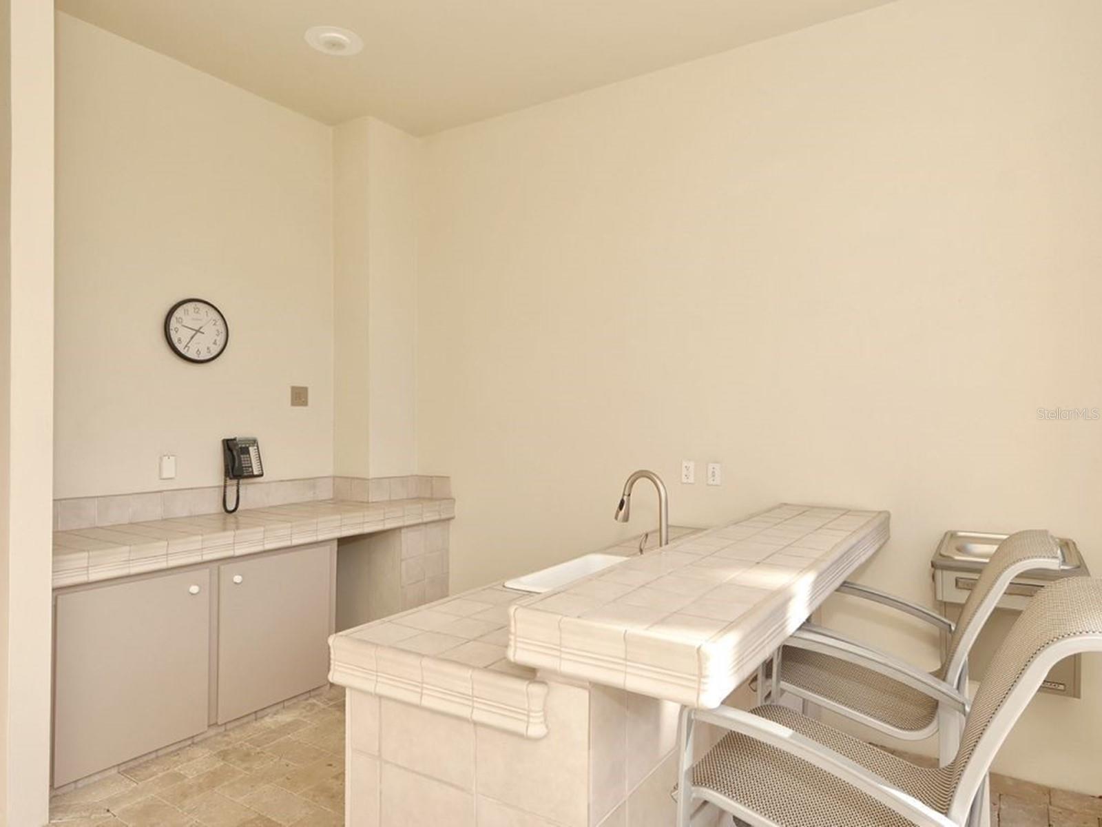 Image 77 of 93 For 1255 Gulfstream Avenue 402