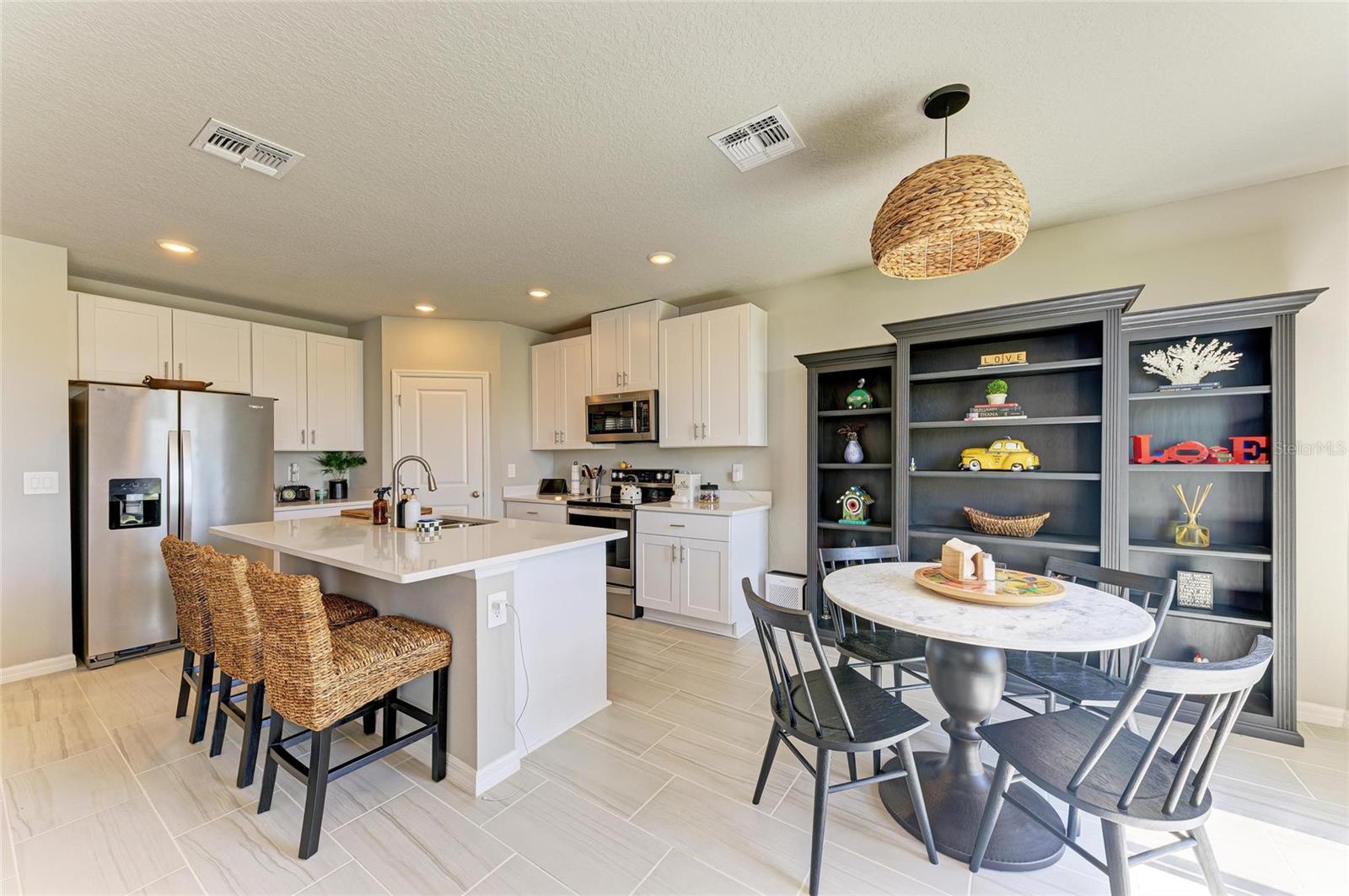 Image 12 of 41 For 7160 Amelia River Drive