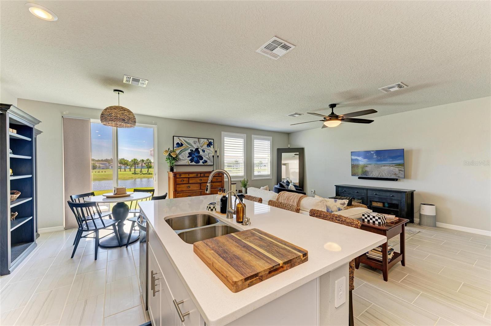 Image 15 of 41 For 7160 Amelia River Drive