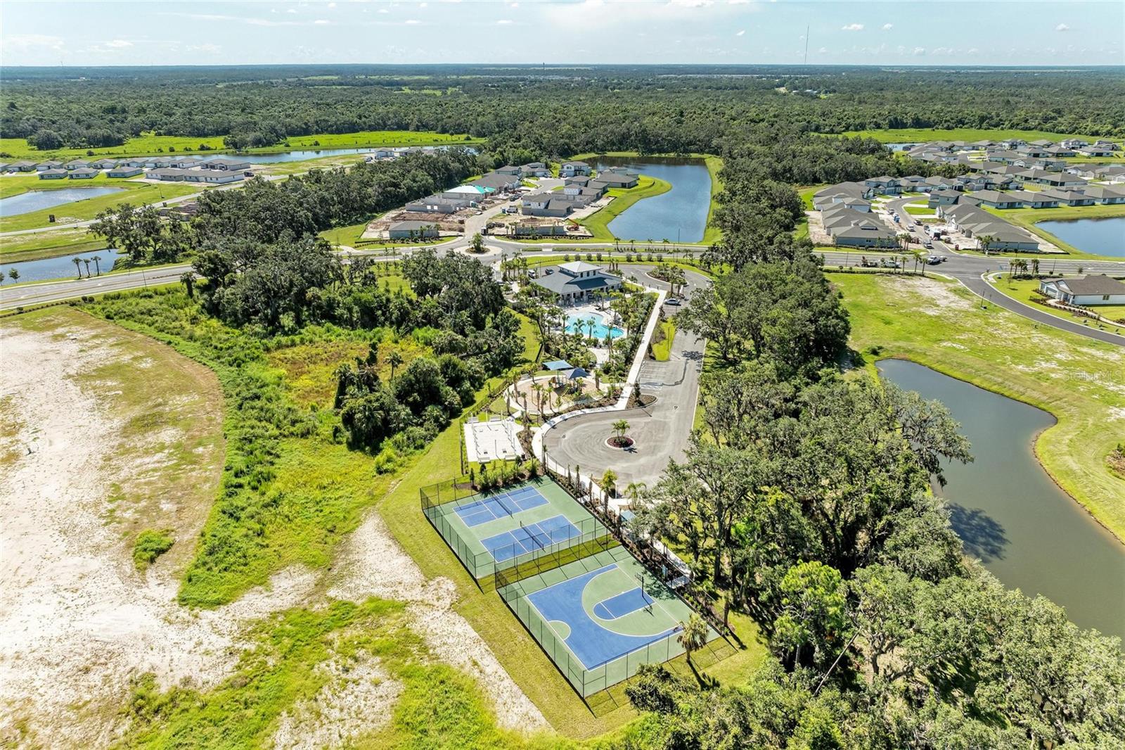 Image 32 of 41 For 7160 Amelia River Drive