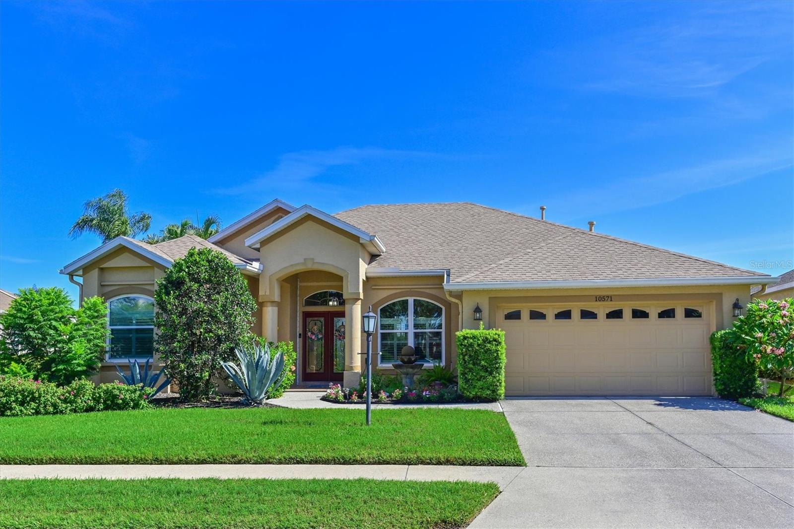 Image 10 of 51 For 10571 Old Grove Circle