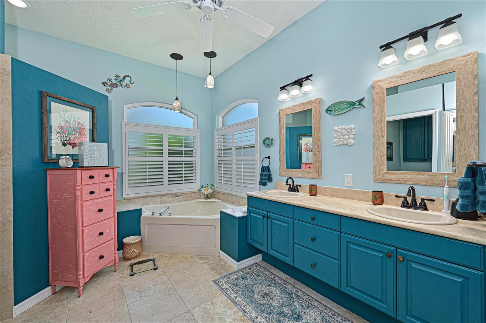 Image 15 of 51 For 10571 Old Grove Circle