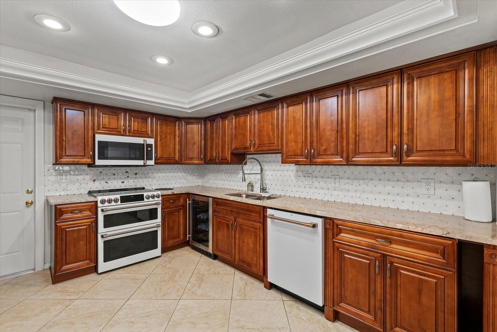 Image 12 of 29 For 6916 Country Club Drive N 9b