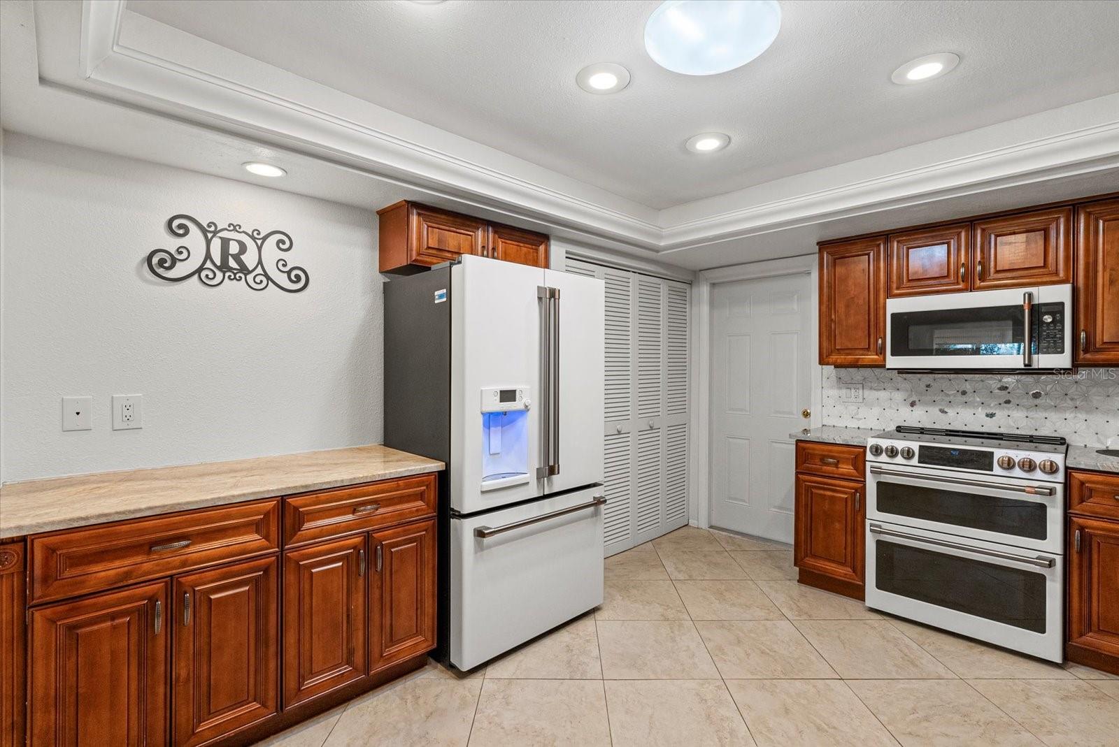 Image 13 of 29 For 6916 Country Club Drive N 9b