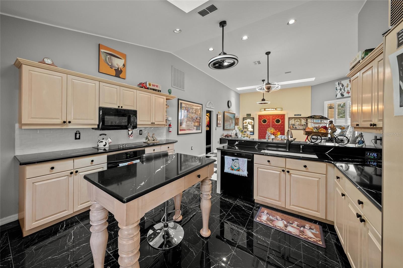Image 12 of 51 For 7421 Weeping Willow Boulevard