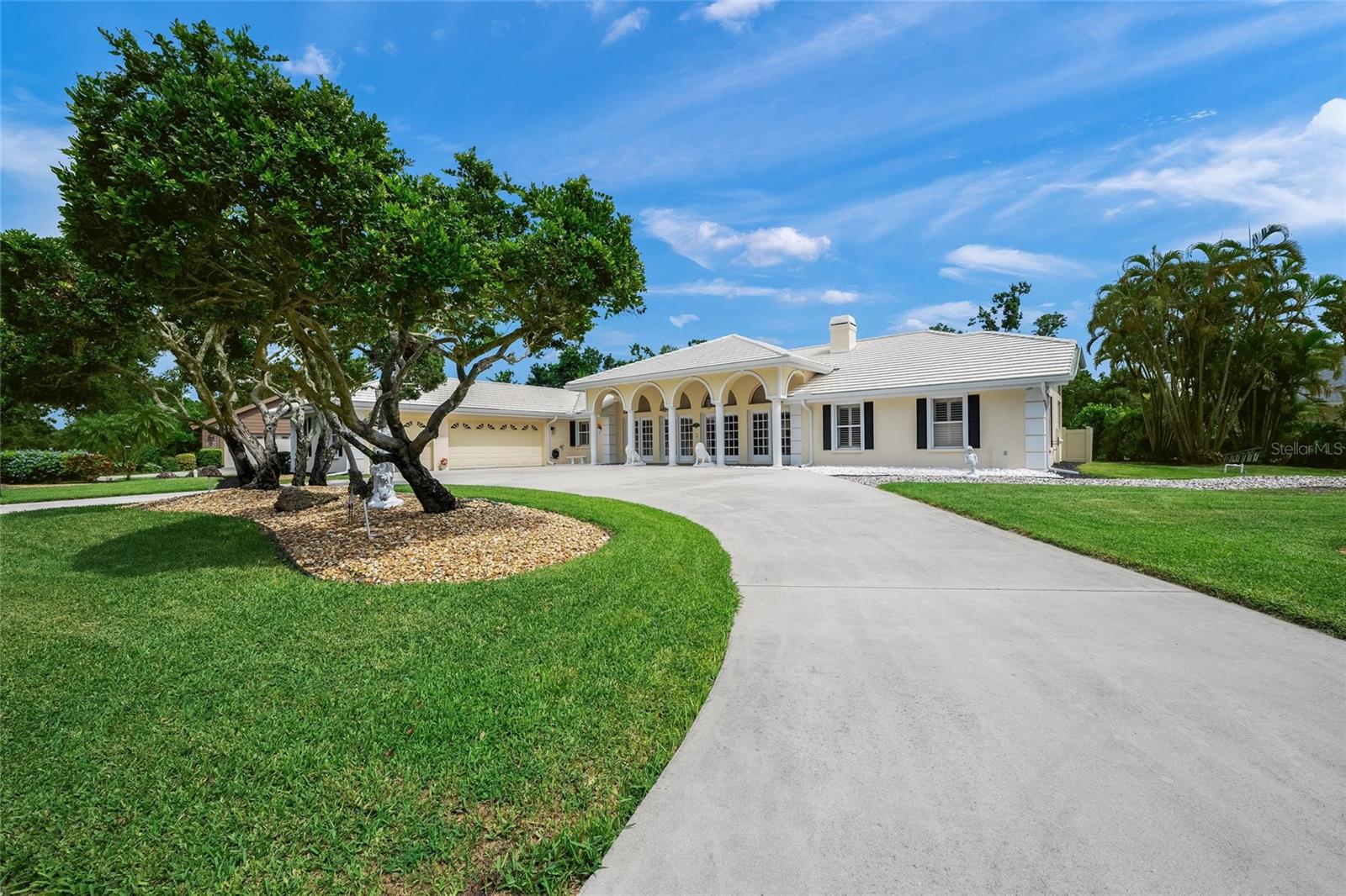 Image 5 of 51 For 7421 Weeping Willow Boulevard