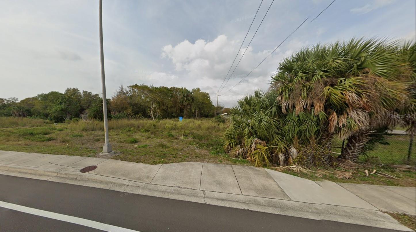 Image 2 of 6 For 1701 Carmichael Avenue