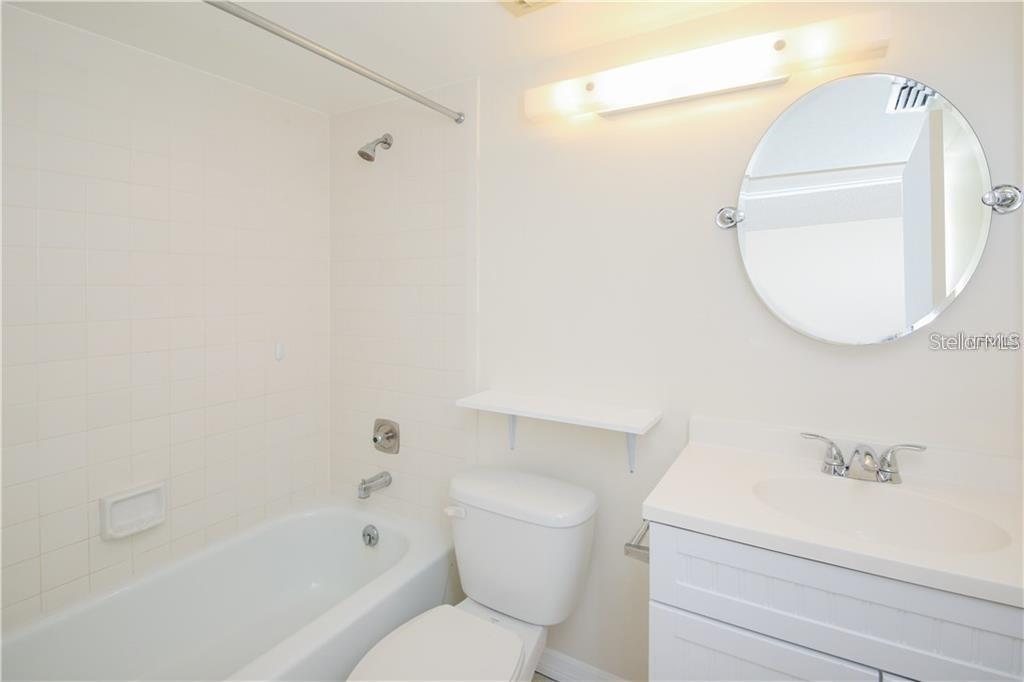 Image 13 of 20 For 437 Cerromar Lane 315
