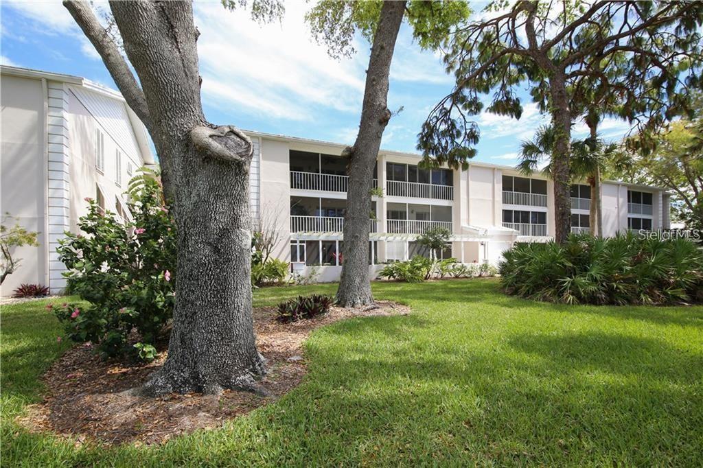 Image 18 of 20 For 437 Cerromar Lane 315