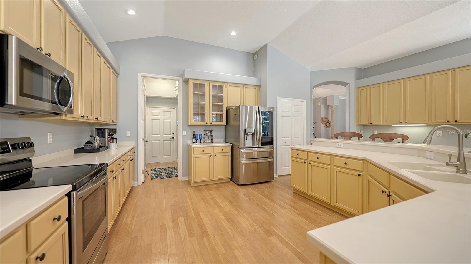 Image 13 of 72 For 6206 Stillwater Court