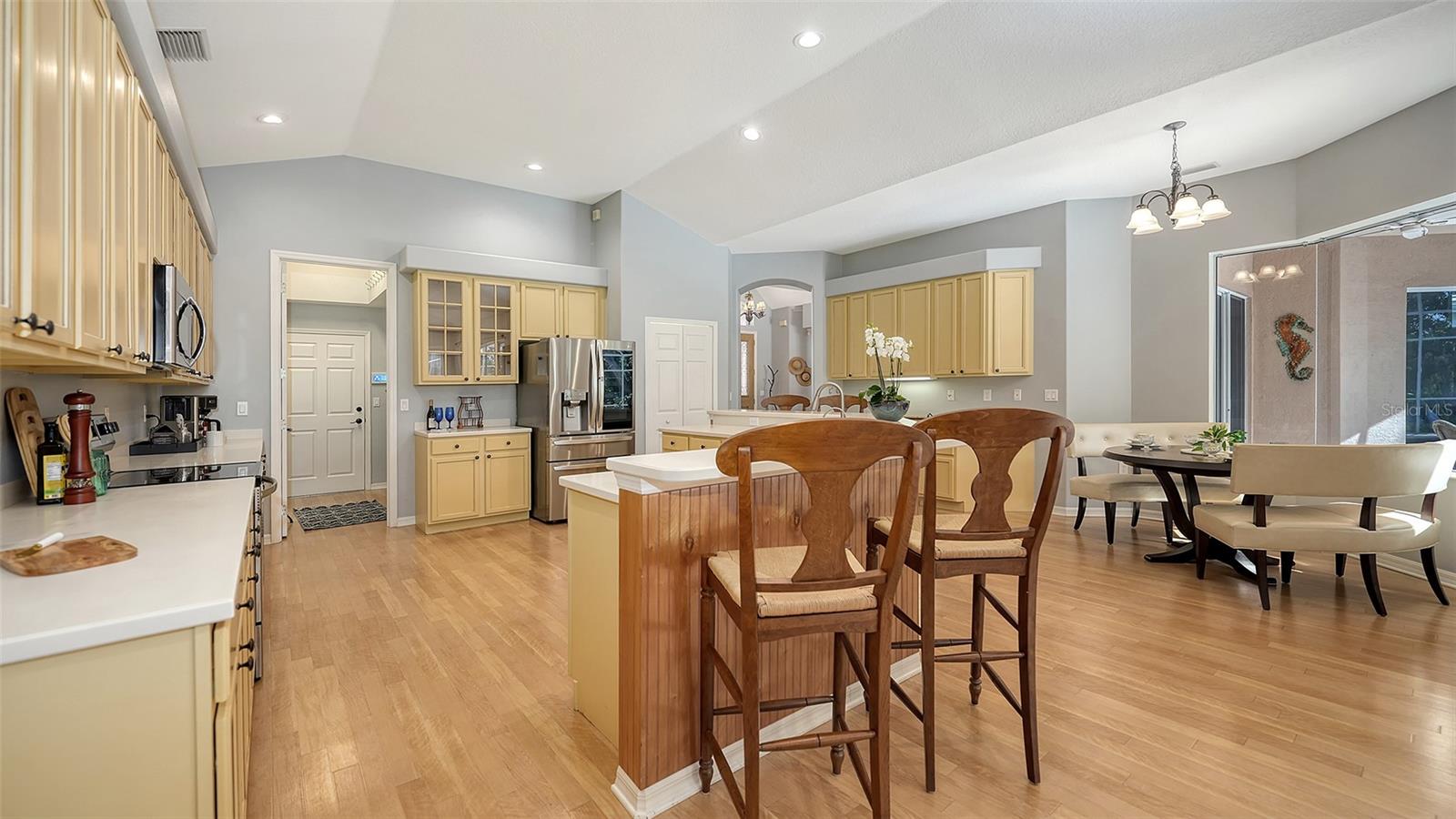 Image 14 of 72 For 6206 Stillwater Court