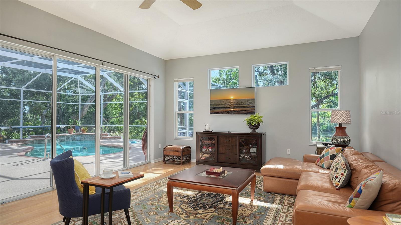 Image 16 of 72 For 6206 Stillwater Court
