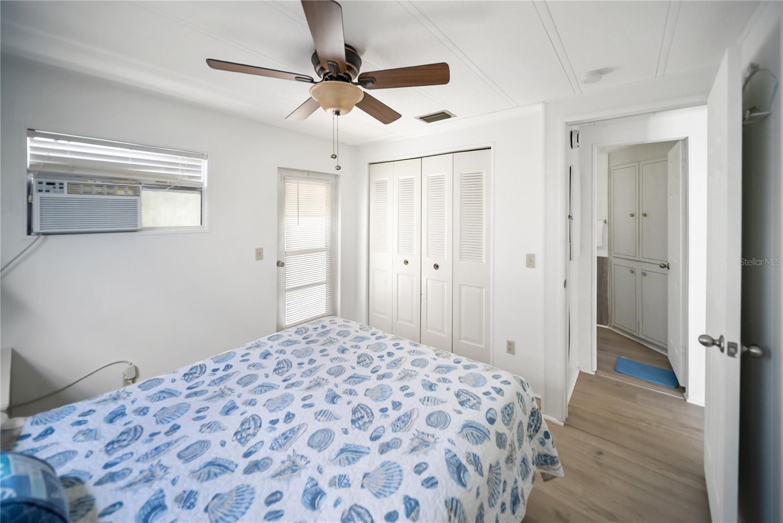 Image 17 of 40 For 10315 Cortez Road W 60-4