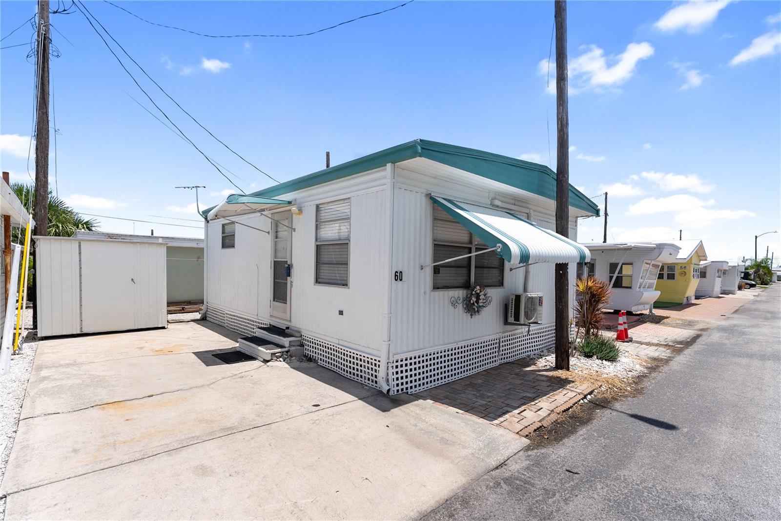 Image 2 of 40 For 10315 Cortez Road W 60-4