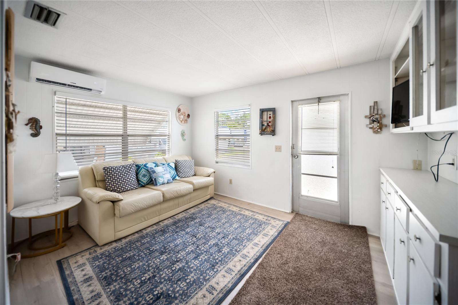 Image 4 of 40 For 10315 Cortez Road W 60-4