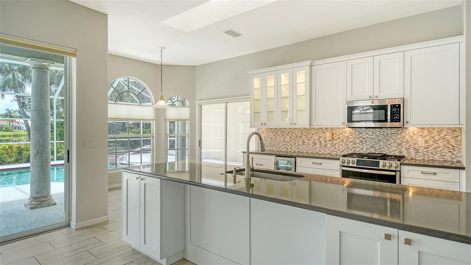 Image 11 of 52 For 8239 Cypress Hollow Drive