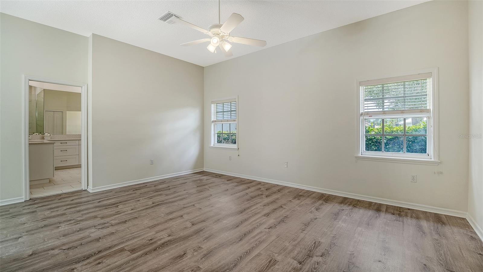 Image 22 of 52 For 8239 Cypress Hollow Drive