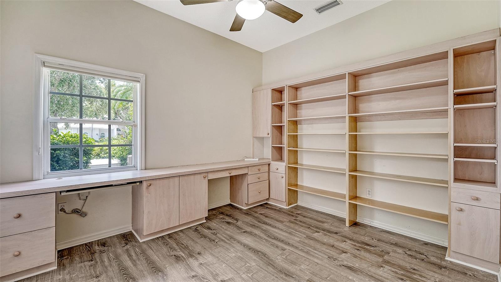 Image 36 of 52 For 8239 Cypress Hollow Drive