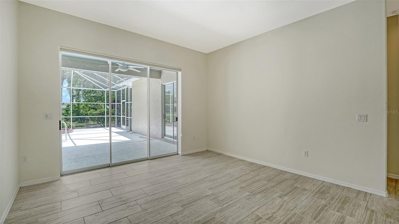 Image 4 of 52 For 8239 Cypress Hollow Drive
