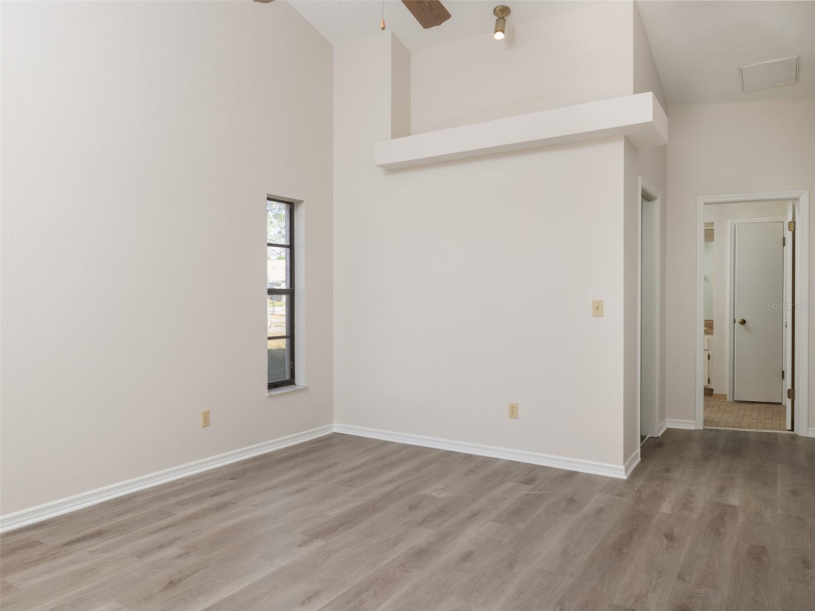 Image 18 of 30 For 8260 Berkeley Manor Boulevard