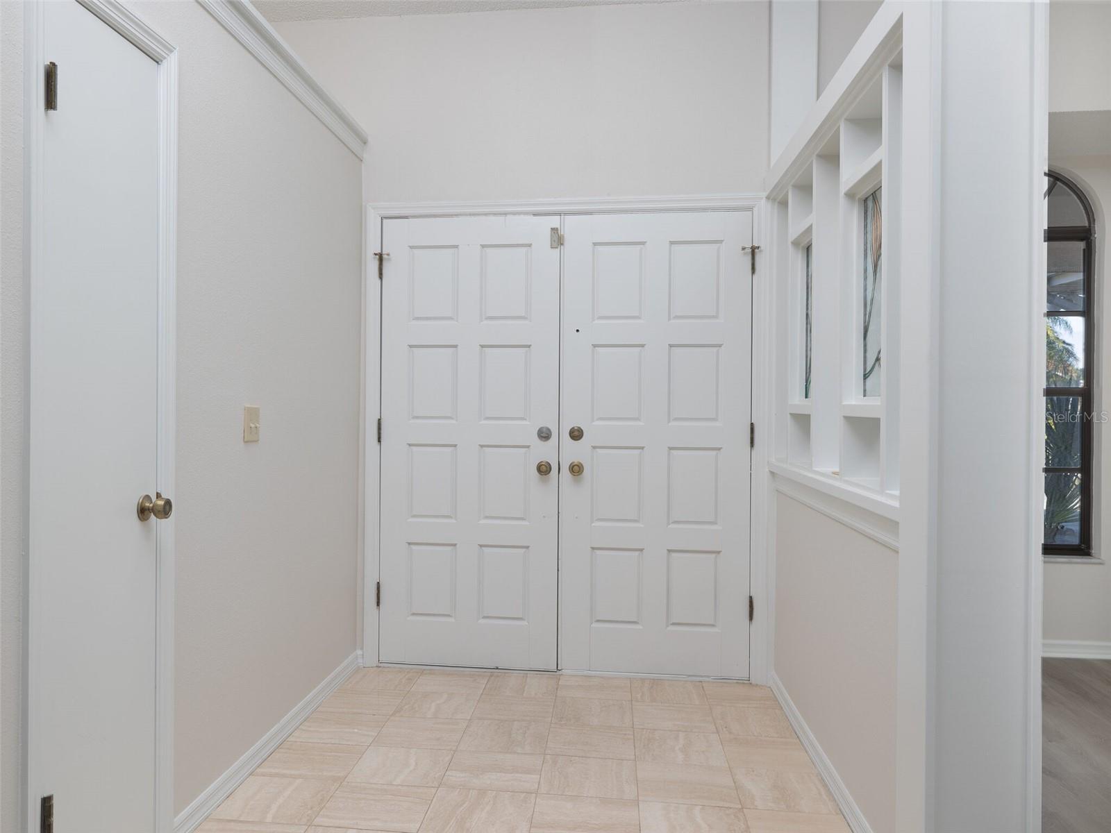Image 7 of 30 For 8260 Berkeley Manor Boulevard