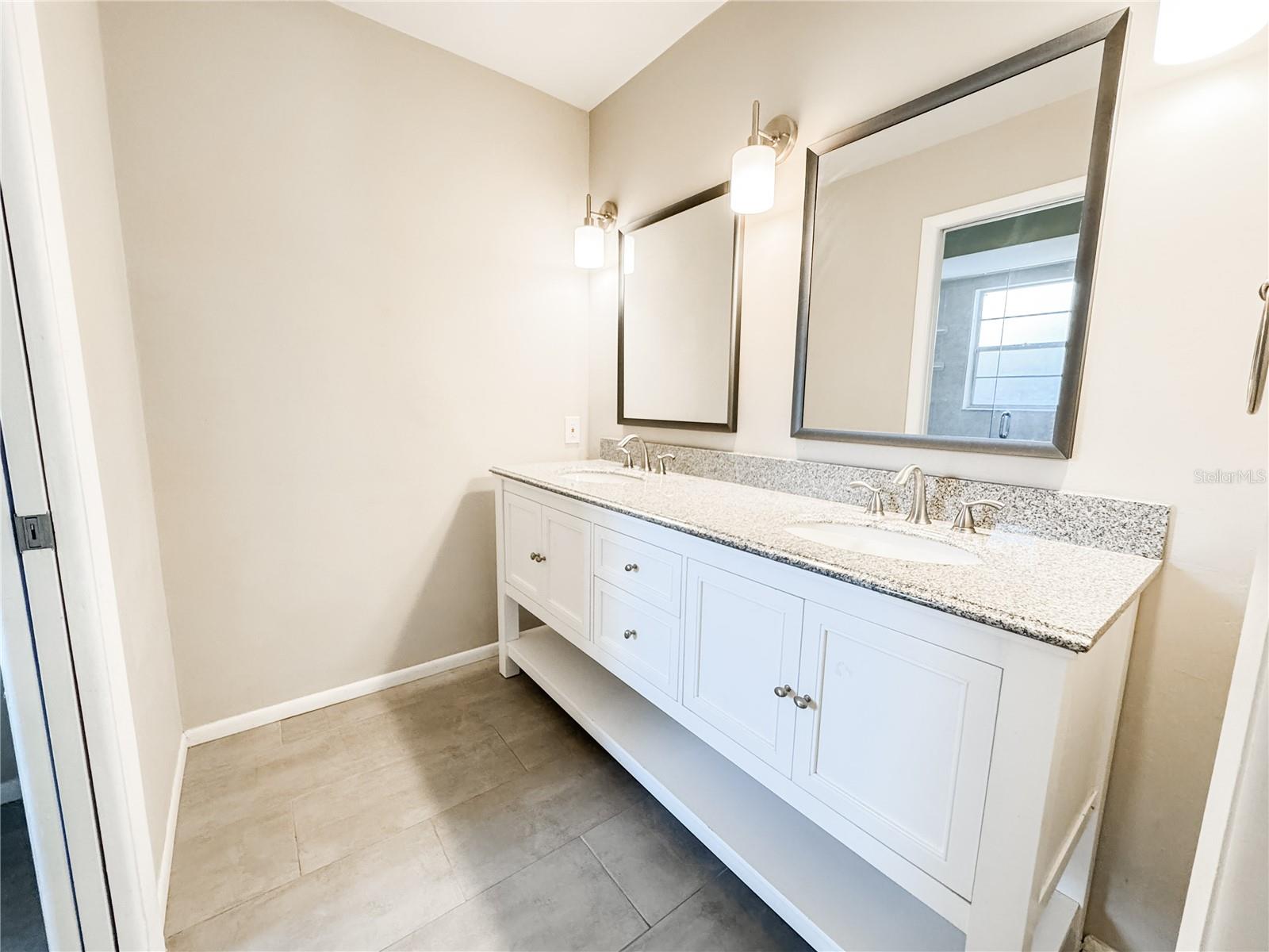 Image 20 of 37 For 4913 32nd Street E