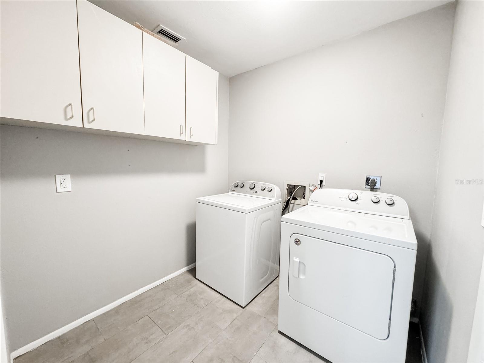 Image 27 of 37 For 4913 32nd Street E
