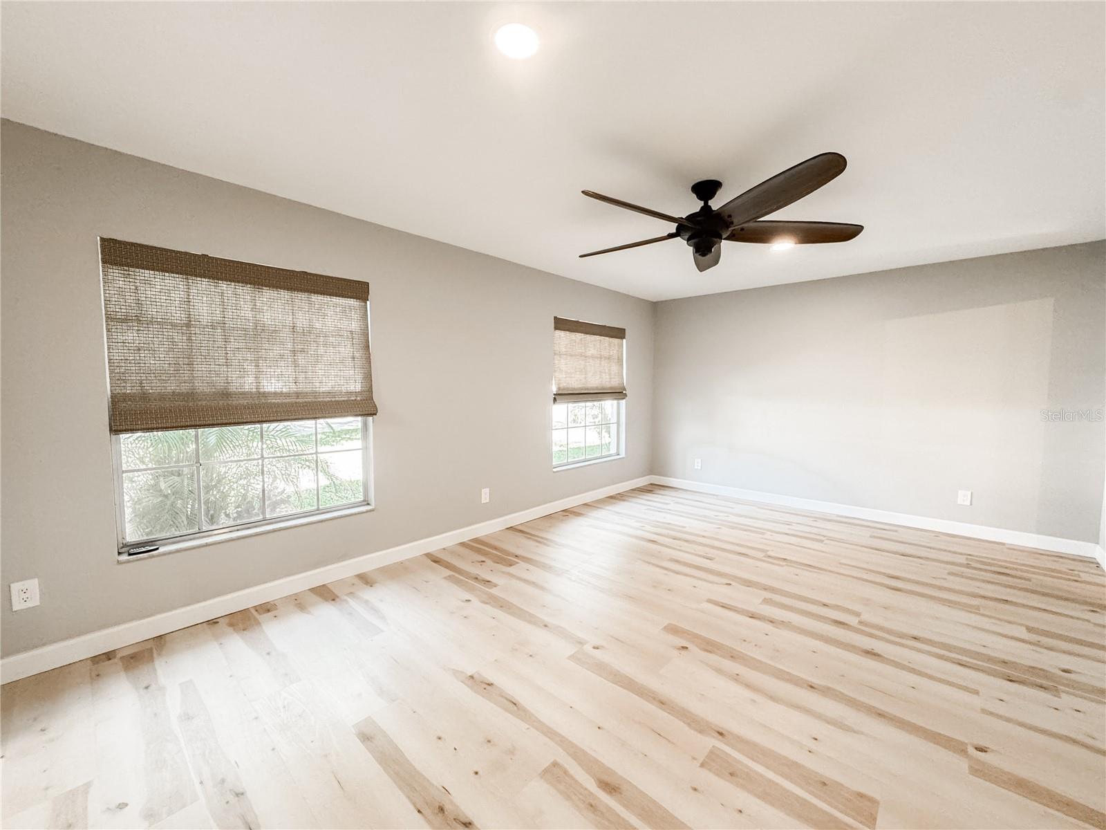 Image 5 of 37 For 4913 32nd Street E