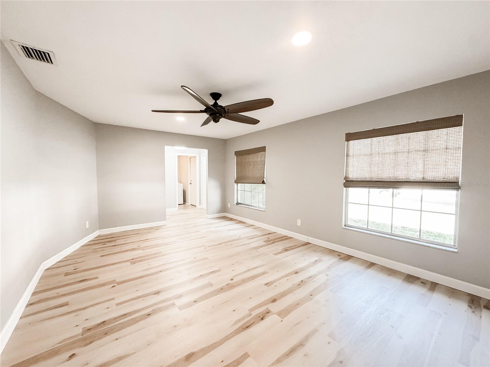 Image 6 of 37 For 4913 32nd Street E