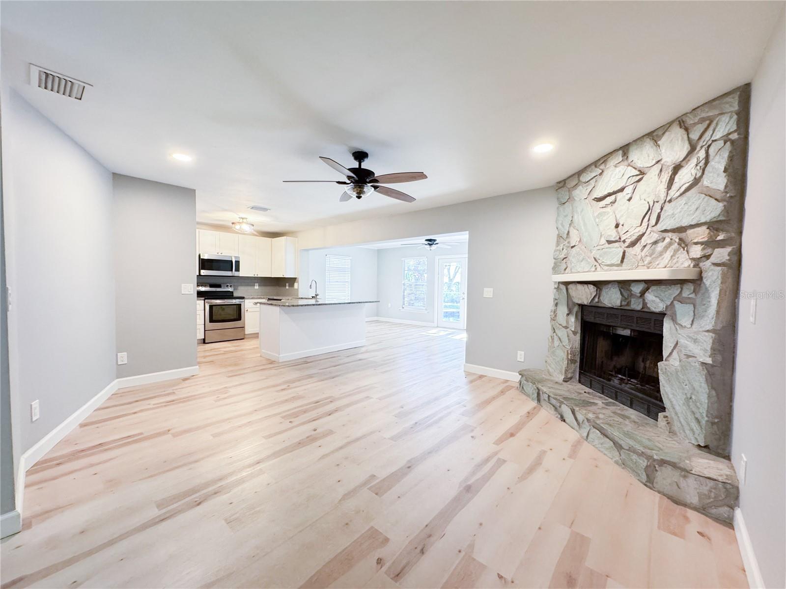 Image 8 of 37 For 4913 32nd Street E