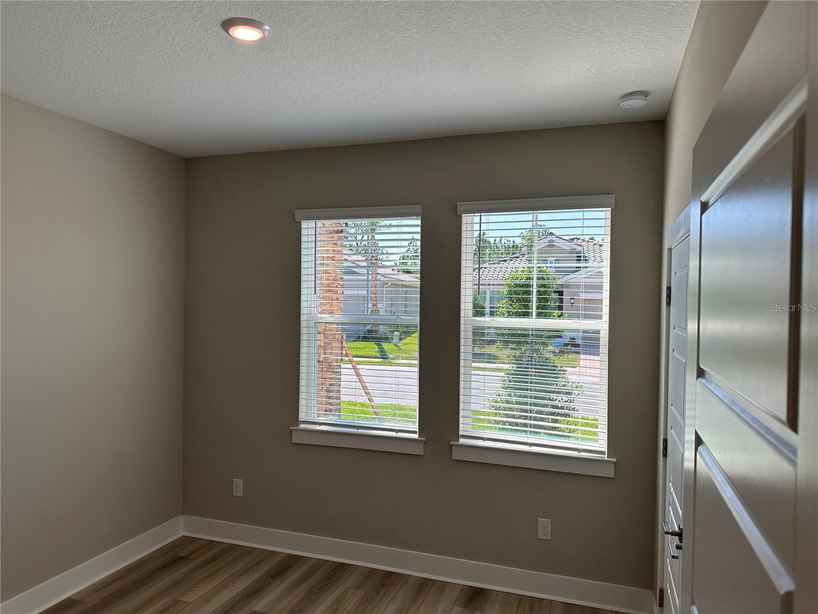 Image 14 of 22 For 452 Daylily Boulevard
