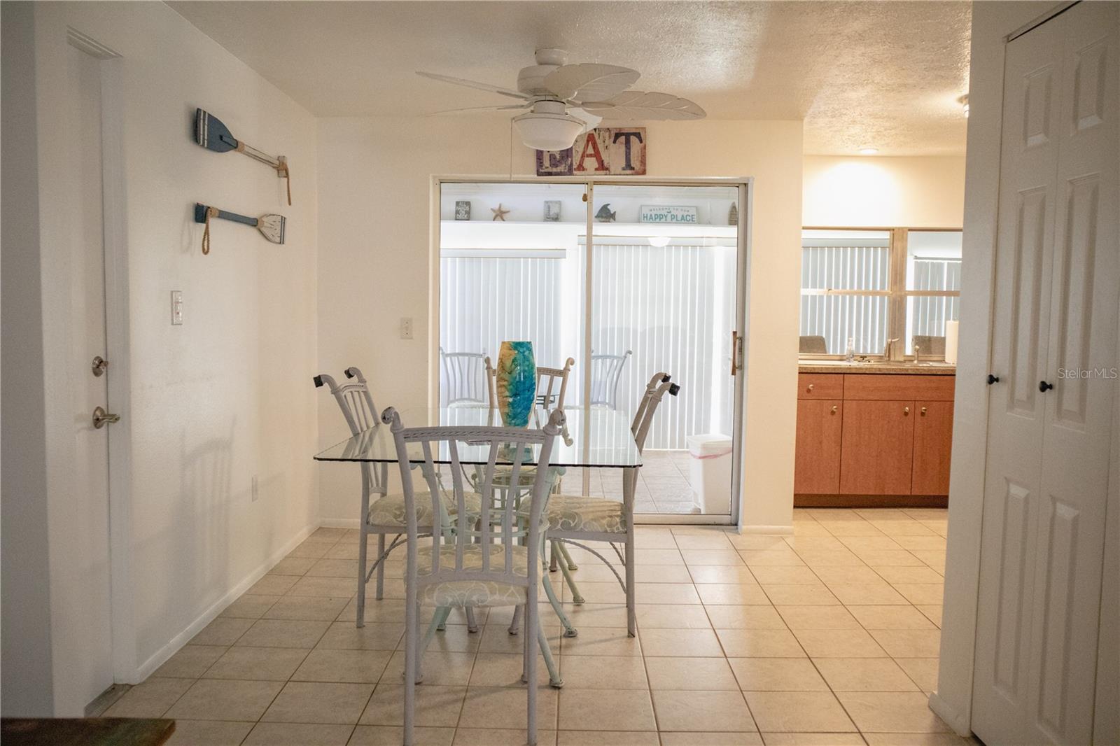 Image 18 of 37 For 3167 Pinetree Street