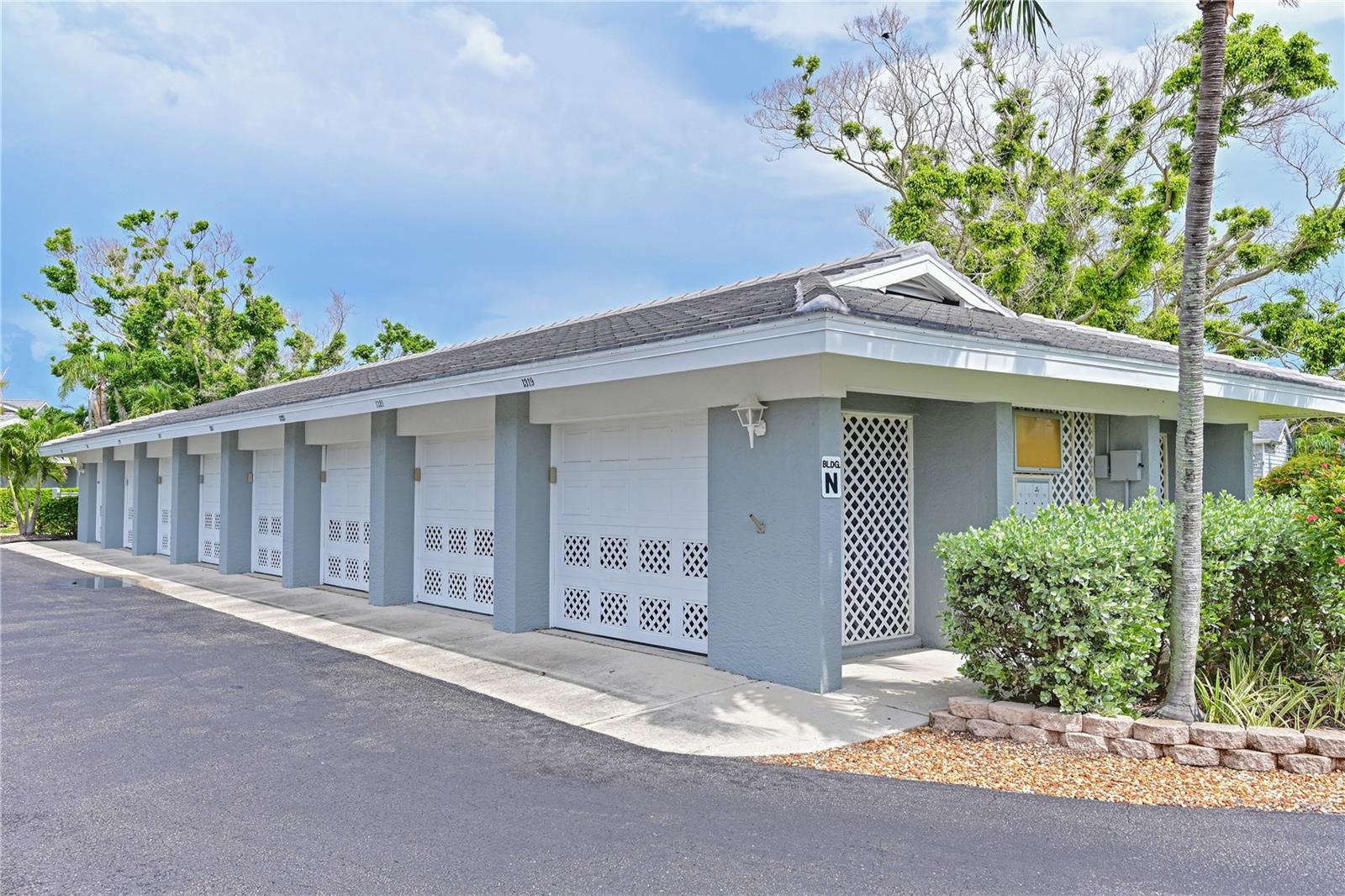 Image 30 of 56 For 1319 Perico Point Circle