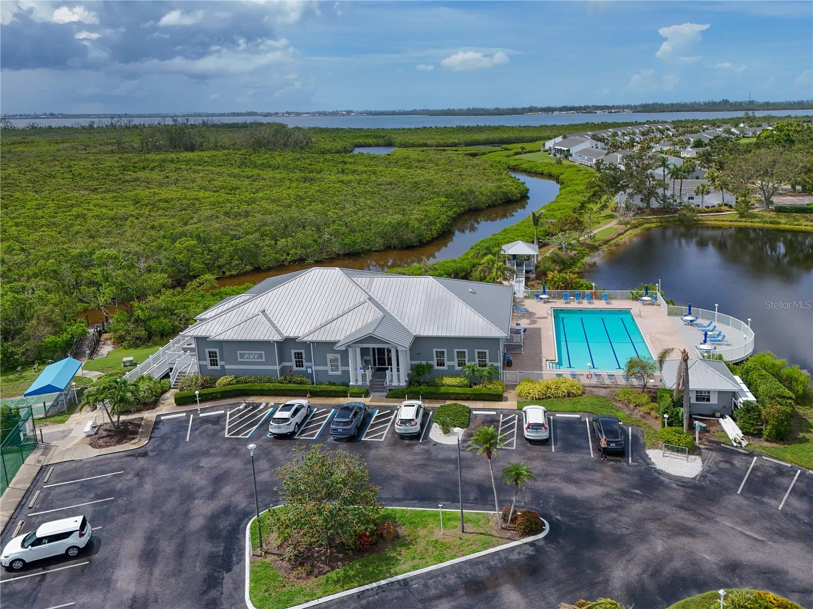 Image 36 of 56 For 1319 Perico Point Circle