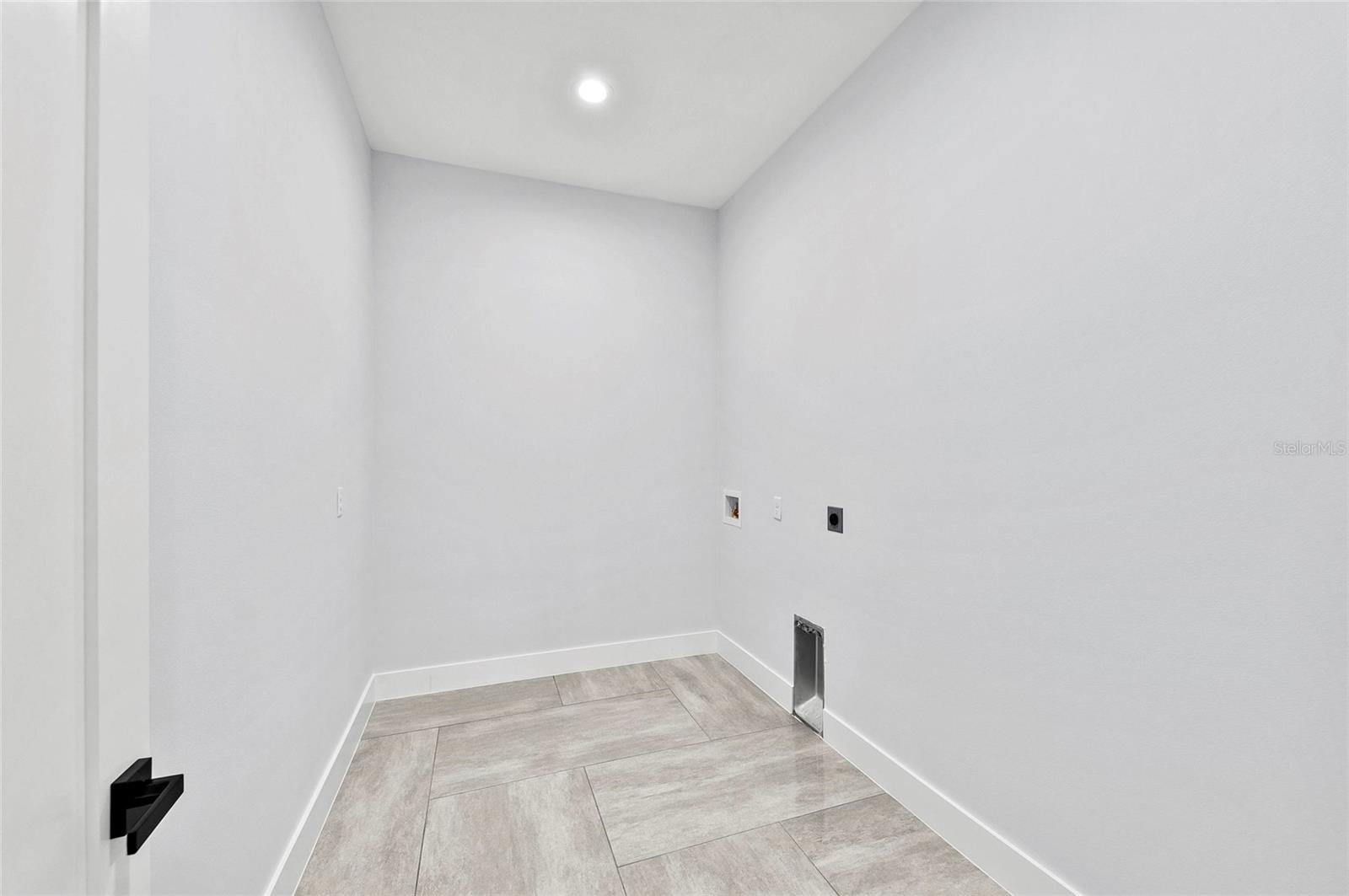 Image 33 of 58 For 9225 Raes Creek Place
