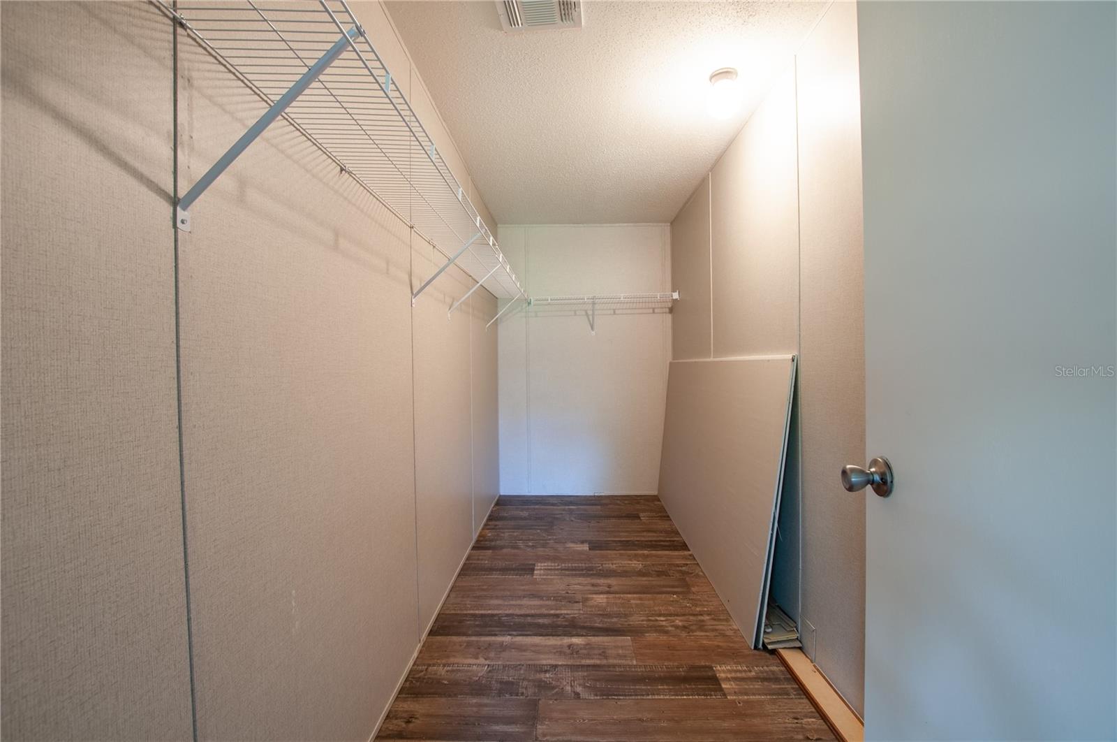 Image 11 of 24 For 437 Bronco Drive