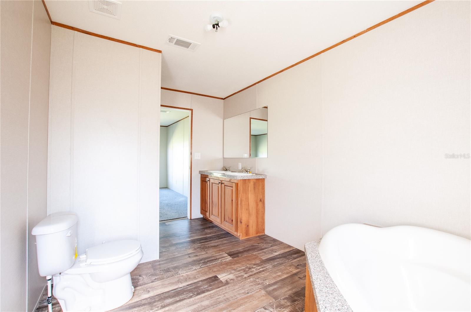 Image 12 of 24 For 437 Bronco Drive