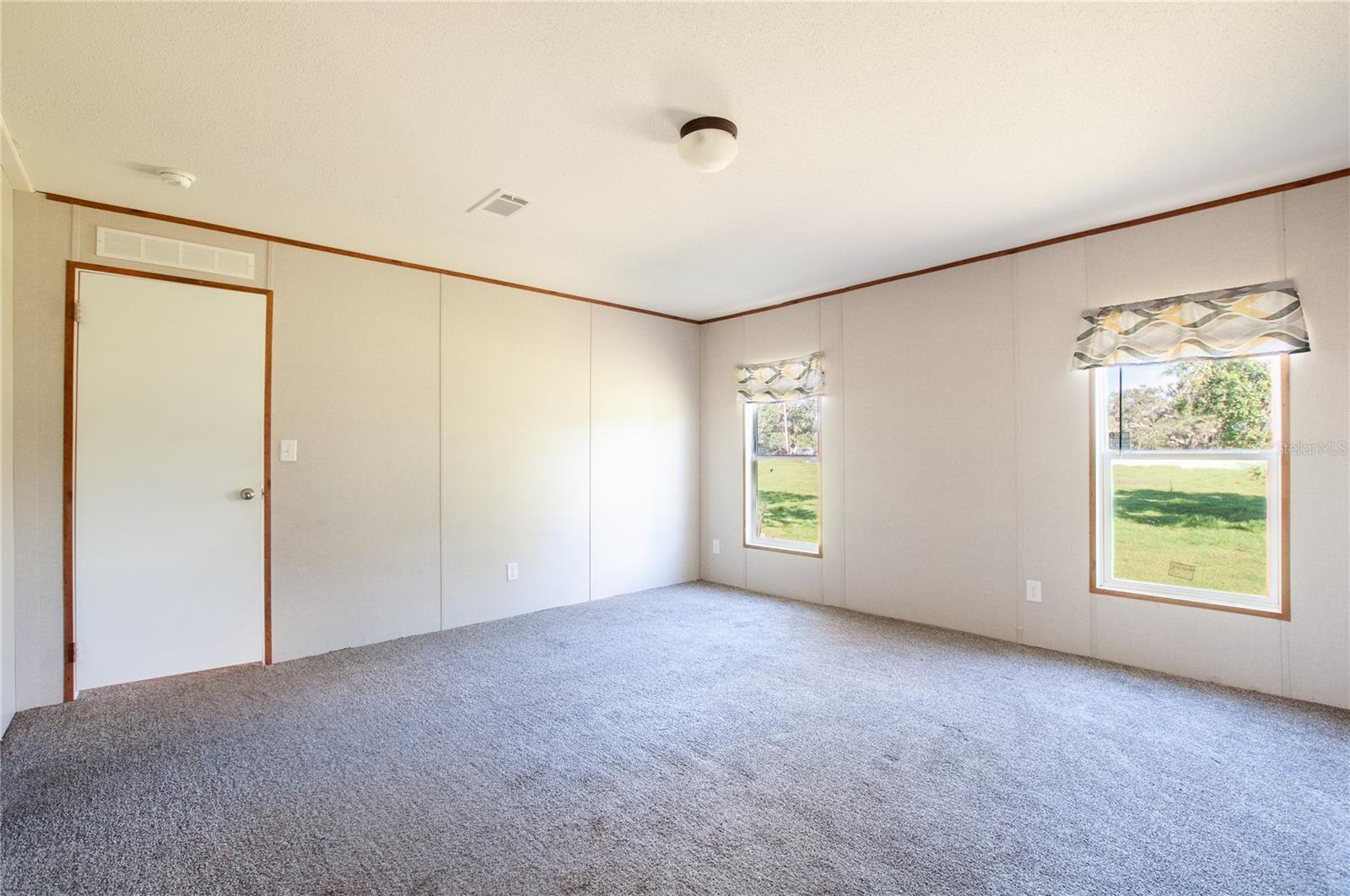 Image 13 of 24 For 437 Bronco Drive