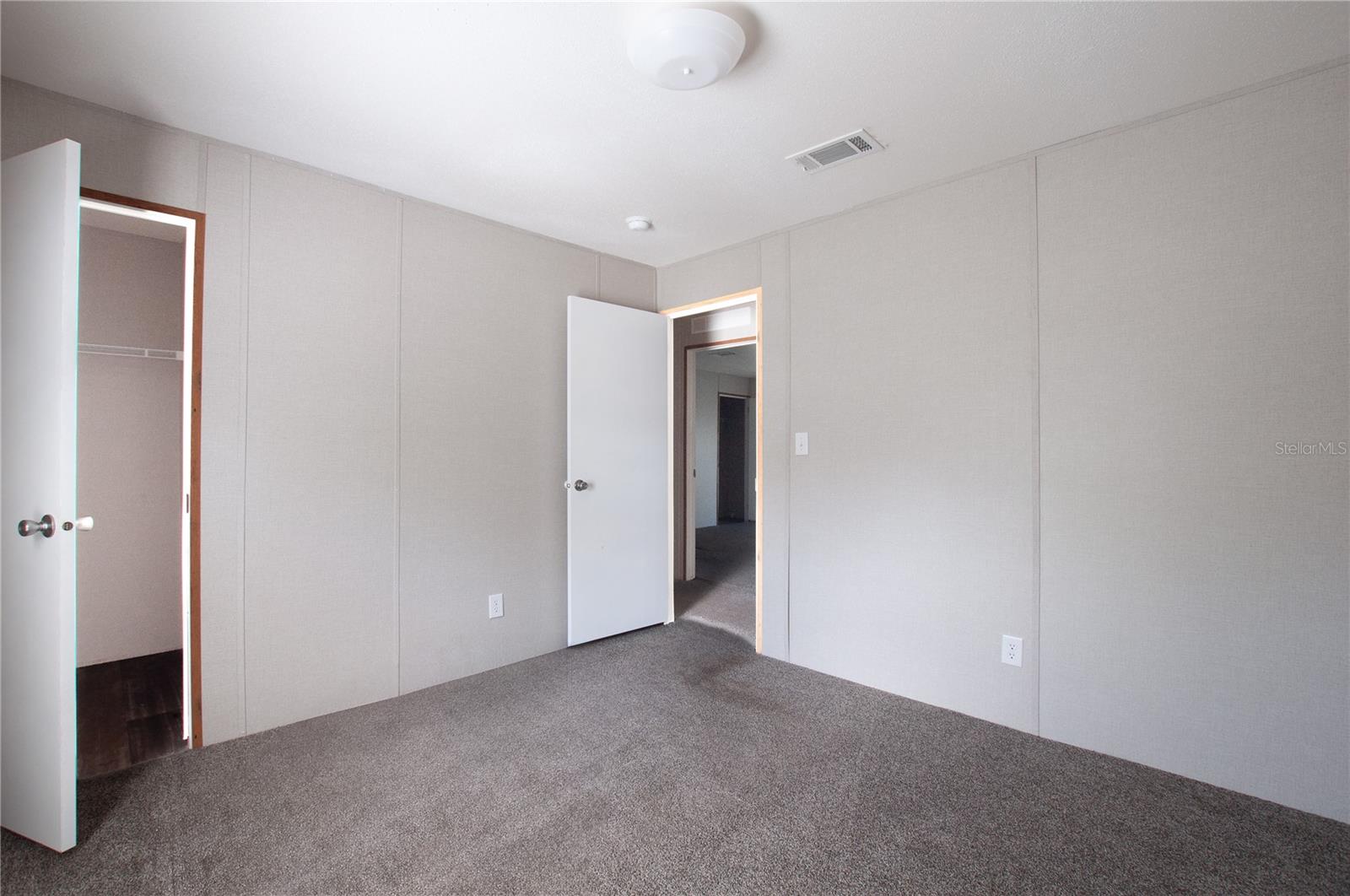 Image 17 of 24 For 437 Bronco Drive