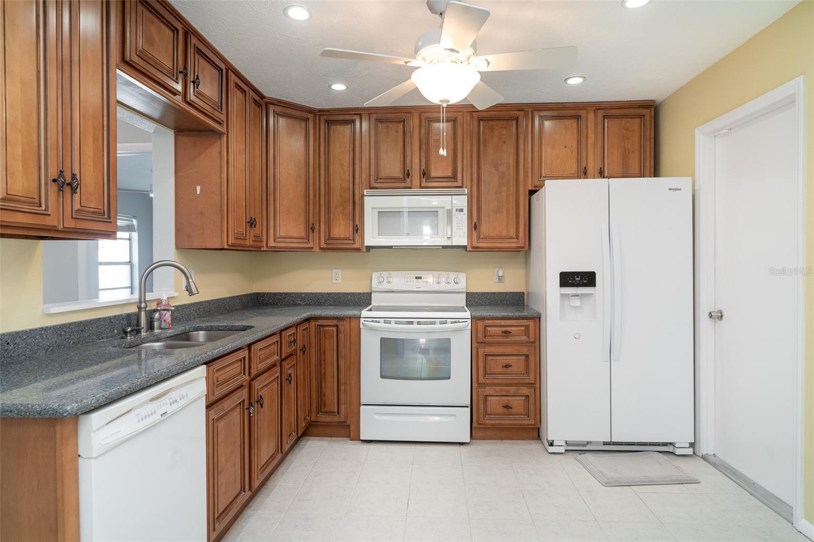 Image 2 of 20 For 3805 Sandpointe Drive